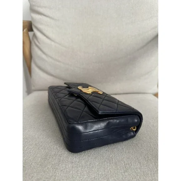 Chanel Flap Bag - Picture 6 of 9